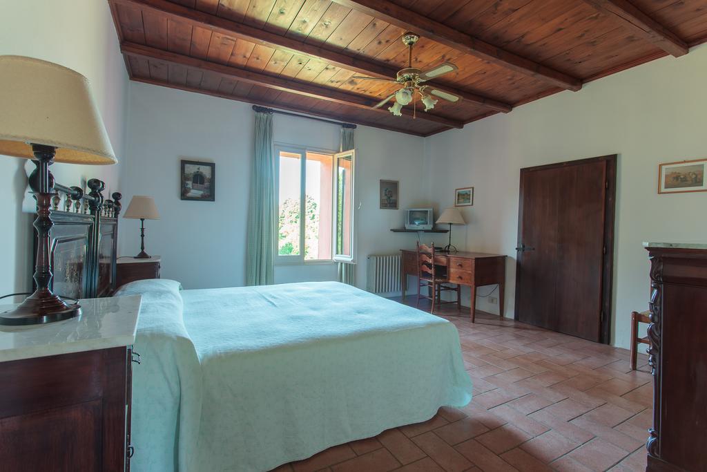 Agriturismo Il Pettirosso Pension Forlì Buitenkant foto